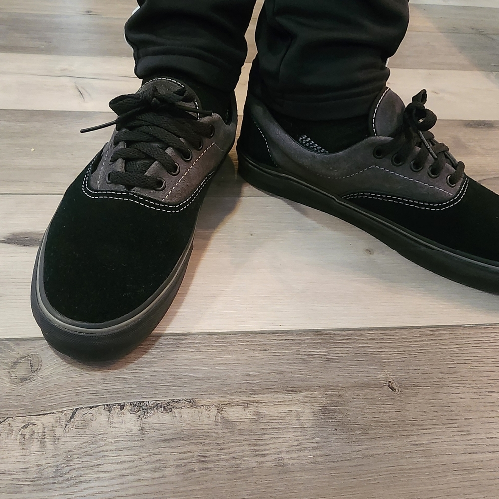 Men's Vans Era Suede 10.5